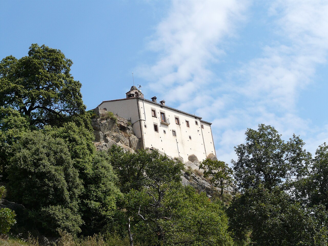pere prlpz - Bellmunt des del camí entre l'aparcament i el santuari.