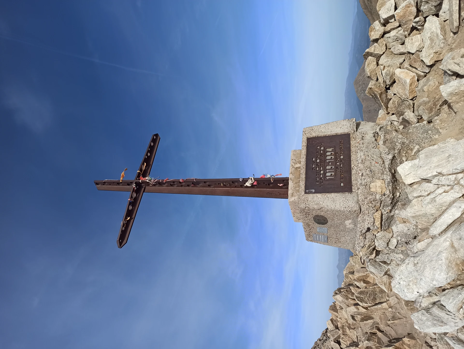 Olímpic - Creu ubicada al cim del Pic de Bastiments